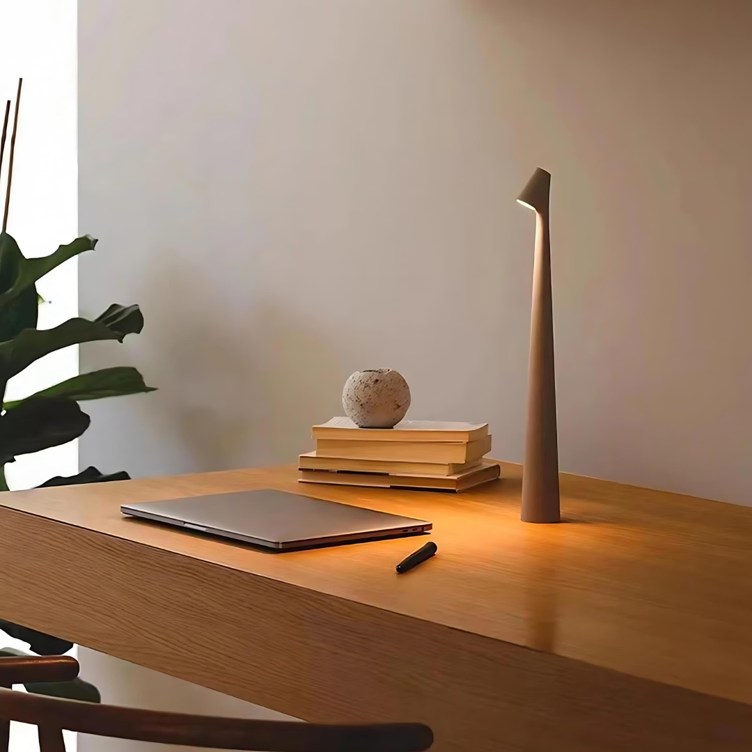 Minimal Spotlight Lamp